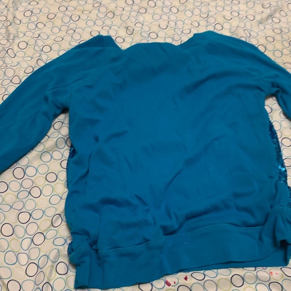 Top - Picture 2 of 2